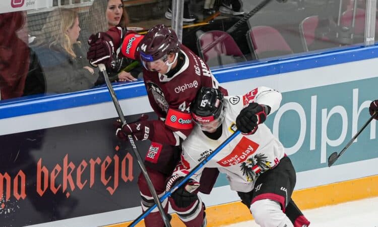 Bogdans Hodass, hokejazinas.com