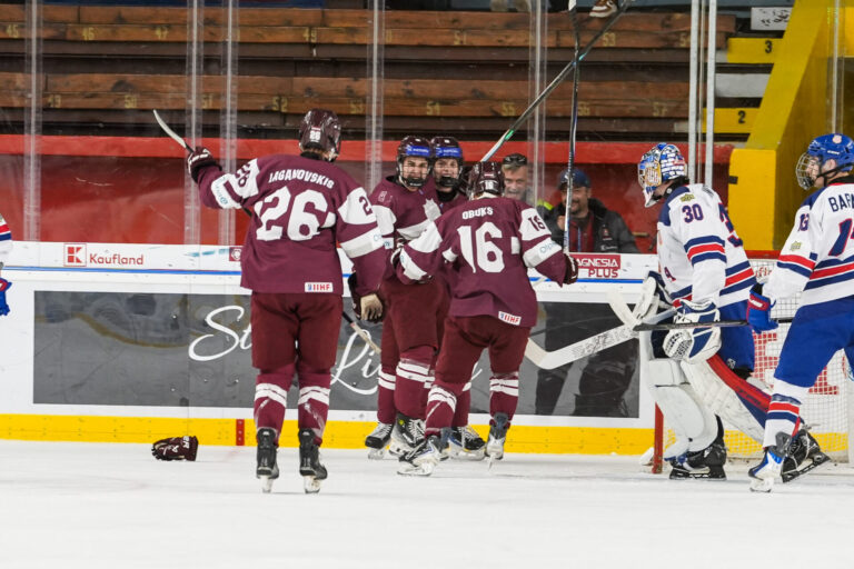 Latvijas U-18 izlase pret ASV U-18 izlasi, hokejazinas.com