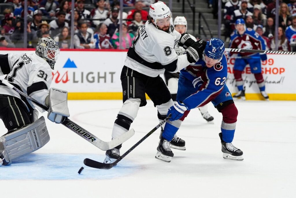 Arturī Lekonens un Drū Dautijs, hokejazinas.com