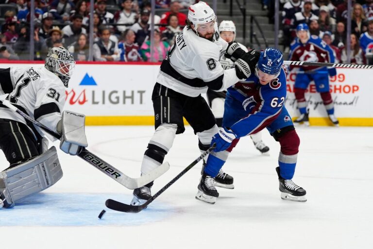 Arturī Lekonens un Drū Dautijs, hokejazinas.com