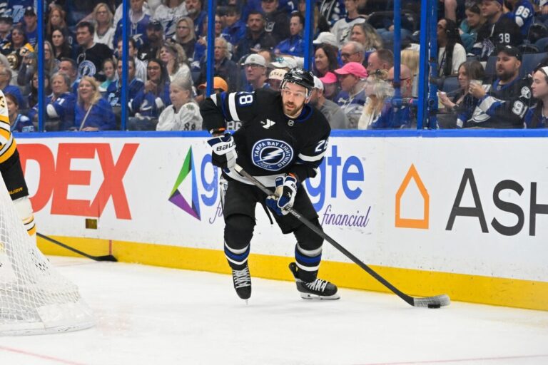 Zemgus Girgensons, hokejazinas.com