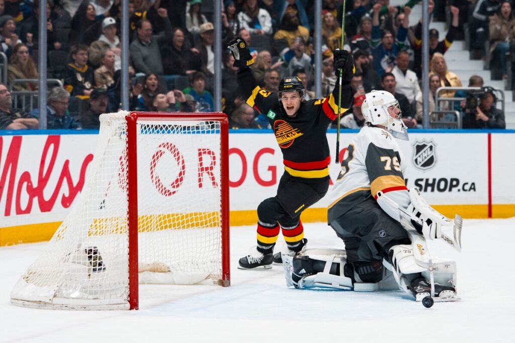 Teodors Bļugers, hokejazinas.com