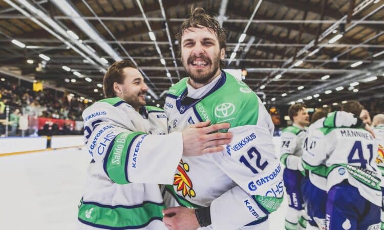 Miks Tumānovs, Hokejazinas.com