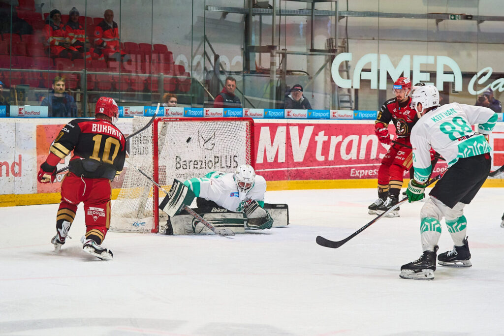 Rihards Bukarts, Hokejazinas.com