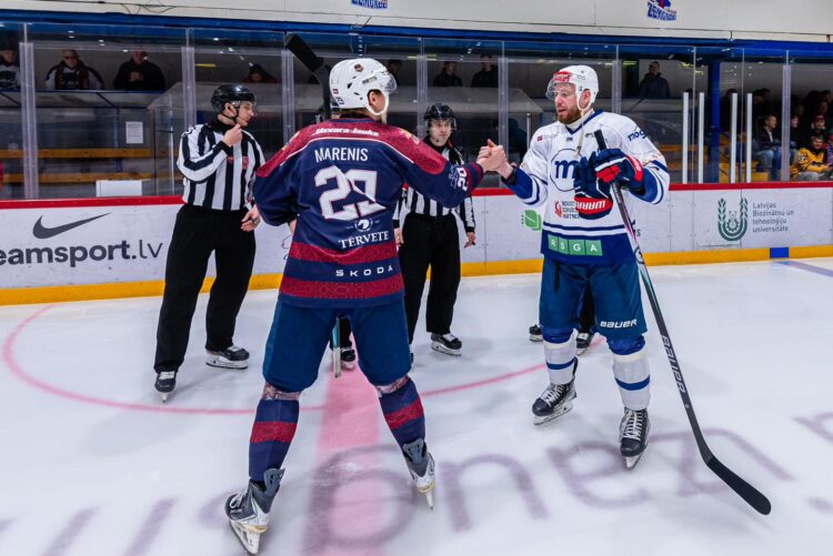 Rihards Marenis un Gints Meija, Hokejazinas.com