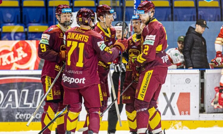 Roberts Bukarts, Hokejazinas.com