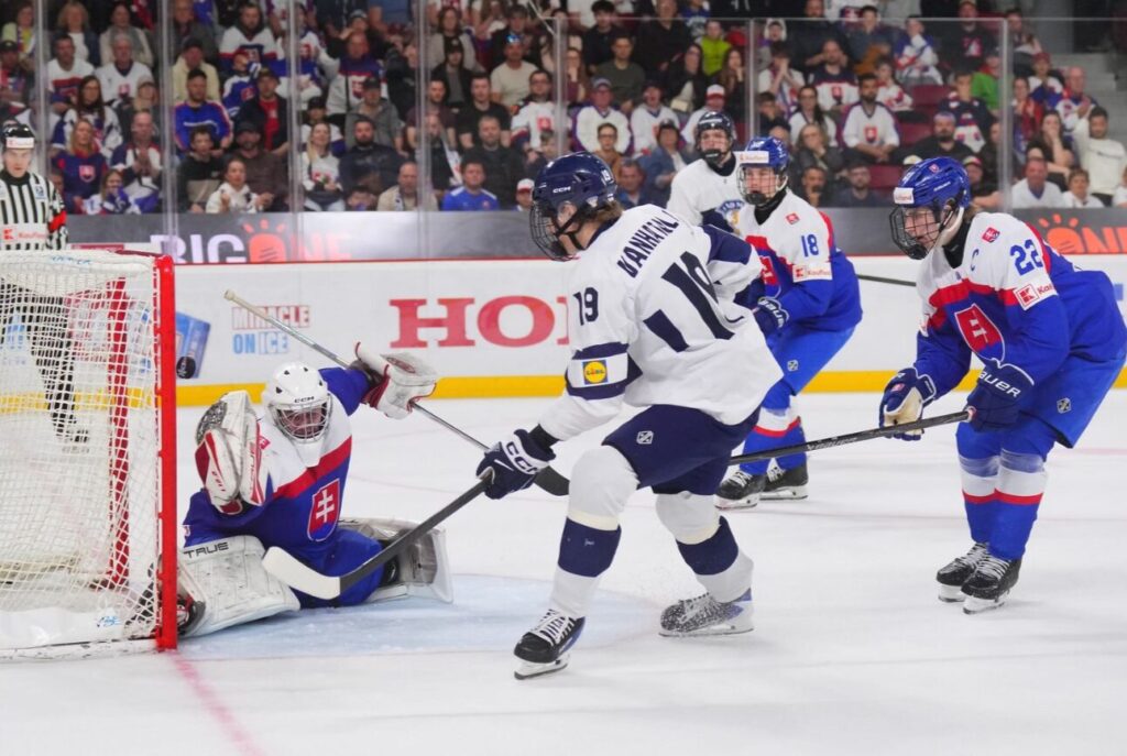 Slovākijas U-18 - Somijas U-18, hokejazinas.com