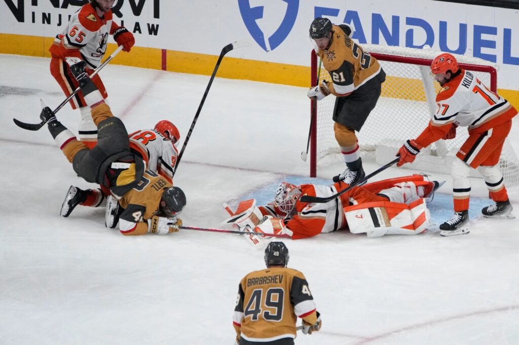 Vegasas "Golden Knights" un Anaheimas "Ducks", hokejazinas.com