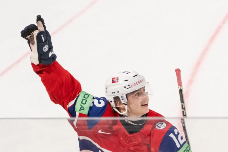 Noa Stīns, Norvēģijas hokeja izlase