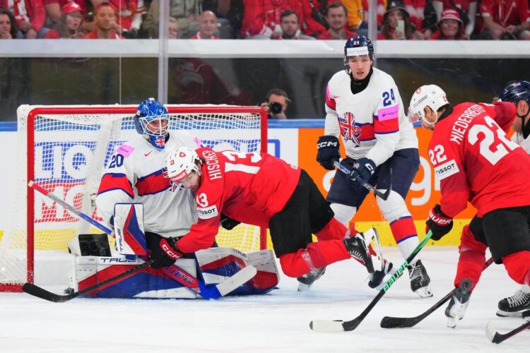 Šveices un Lielbritānijas hokeja izlases, Hokejazinas.com