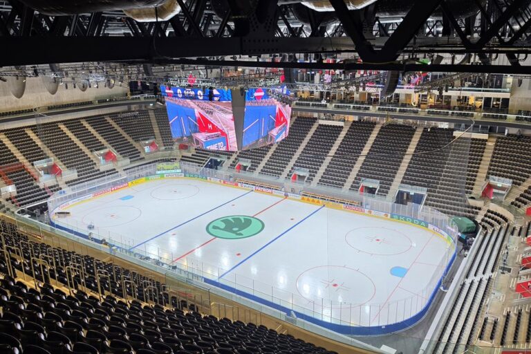 Swiss Life Arena, hokejazinas.com