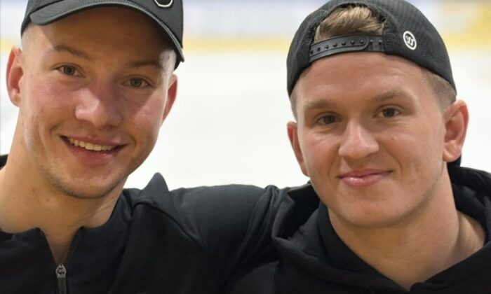 Kristaps Skrastiņš un Arvils Bergmanis, hokejazinas.com